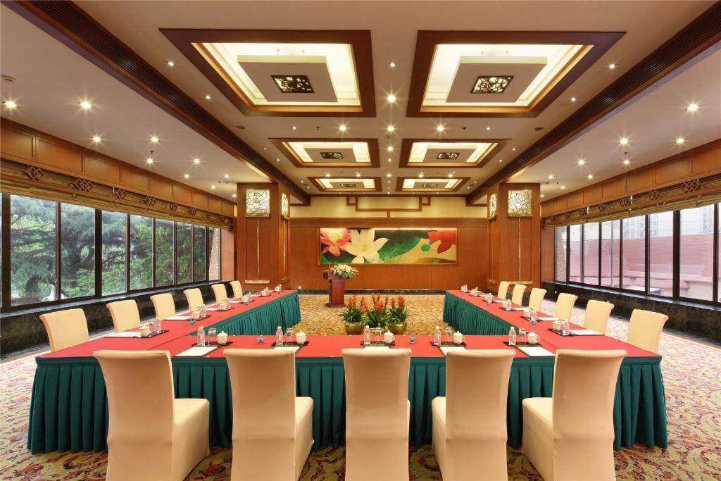 Cypress Hotel Jin Jiang Shanghai Exterior foto