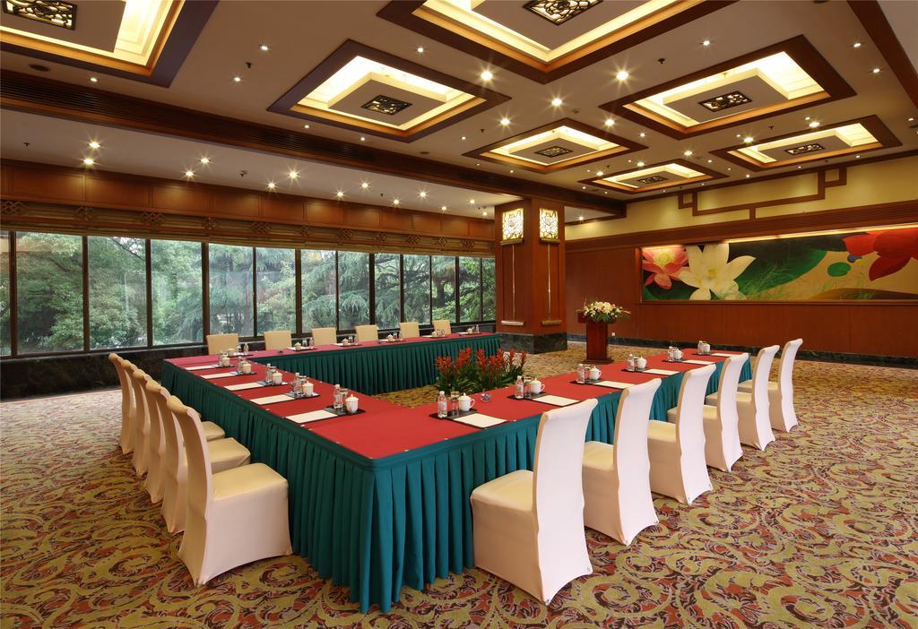 Cypress Hotel Jin Jiang Shanghai Exterior foto