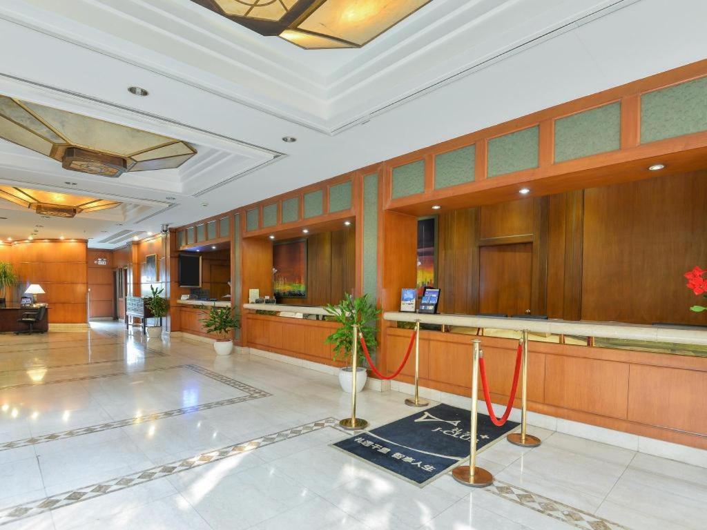 Cypress Hotel Jin Jiang Shanghai Exterior foto