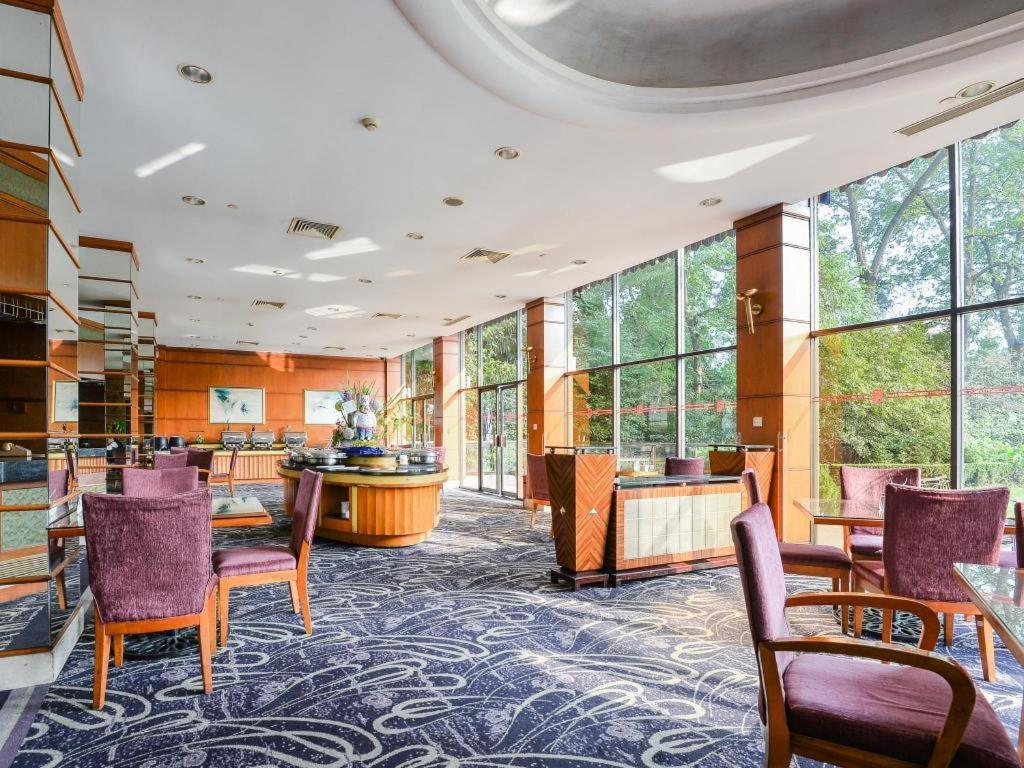 Cypress Hotel Jin Jiang Shanghai Exterior foto